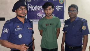৮ম শ্রেণির স্কুলছাত্রী অপহরণ: অপহরণকারী গ্রেপ্তার