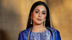 চোখের পাপড়ি হারিয়েছেন ক্যান্সারে আক্রান্ত হিনা খান