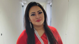 ‘অজ্ঞাত স্থান’ থেকে গান শোনালেন মমতাজ