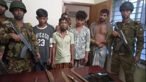 আগ্নেয়াস্ত্র নিয়ে ‘টিকটক’, যুবদল নেতাসহ গ্রেপ্তার ৫