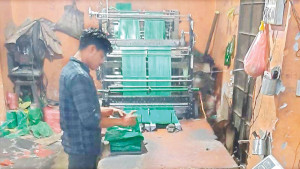 কঠোর অভিযানের প্রস্তুতি, তবু চলছে কারখানা