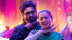 পাঁচশ’ কোটি বাজেটের ‘পুষ্পা ২’ মুক্তির আগেই তুলে নিয়েছে ১০০০ কোটি!