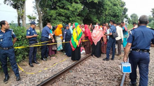 ১৫০ টাকা চুরির অপবাদে স্ত্রীকে মারধর, পরদিন মিলল রক্তাক্ত মরদেহ