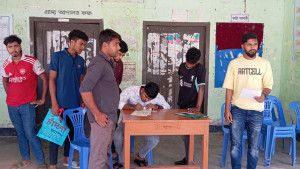 নাগরিক সেবা পেতে হয়রানি