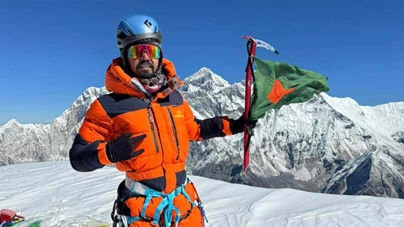 হিমালয়ের আমা দাবলাম পর্বত জয় করলেন কুমিল্লার তমাল হিমালয়ের আমা দাবলাম পর্বত জয় করলেন কুমিল্লার তমাল