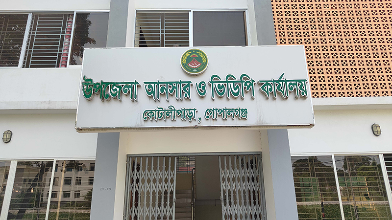 পূজার দায়িত্ব পেতে দিতে হয়েছে ঘুষ! পূজার দায়িত্ব পেতে দিতে হয়েছে ঘুষ!