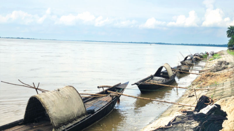 চারঘাট সীমান্তে উত্তেজনা আতঙ্কে মৎস্যজীবী-কৃষক চারঘাট সীমান্তে উত্তেজনা আতঙ্কে মৎস্যজীবী-কৃষক
