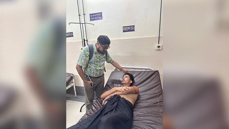 চবি ছাত্রকে অপহরণ করে নির্যাতনের অভিযোগ চবি ছাত্রকে অপহরণ করে নির্যাতনের অভিযোগ