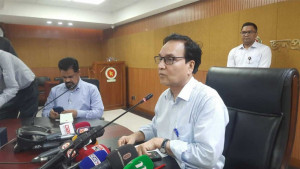 ৩ কোটি টাকার চেক দিয়ে ডিসি পদায়ন নিয়ে যা বলল জনপ্রশাসন মন্ত্রণালয়