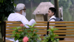 সন্তানের নিঃসঙ্গতার গল্পে আসছে ‘ঘর’