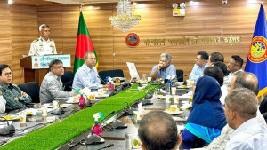 বিআইডব্লিউটিএ'র প্রধান দপ্তর পরিদর্শনে নৌ উপদেষ্টা