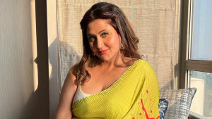 খালি পেটে বিপ্লব হয় না, পূজায় আছি কিন্তু উৎসবে নেই: স্বস্তিকা