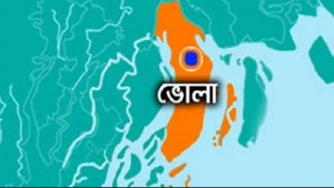 আগ্নেয়াস্ত্রসহ ইউপি চেয়ারম্যান ও তাঁর ছেলে আটক