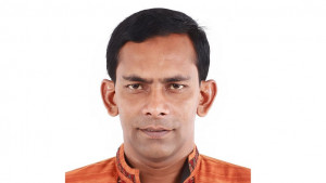 চাঁদাবাজির মামলায় কুমিল্লা সিটির কাউন্সিলর জাবেদ বরখাস্ত