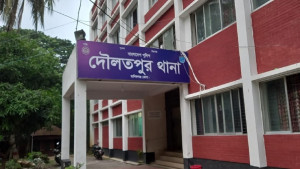 দৌলতপুরে গাছের ডালে ঝুলছিল যুবকের লাশ
