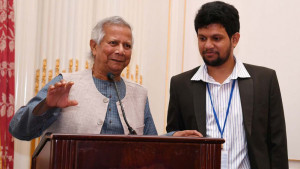 মাহফুজ আব্দুল্লাহকে সরকার পতন আন্দোলনের কারিগর বললেন ড. ইউনূস