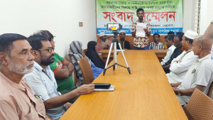 চাঁদা আদায়ের অভিযোগে ইউপি সদস্যের শাস্তি দাবি