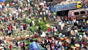 কারওয়ান বাজারে নীরবে চলছে চাঁদাবাজি