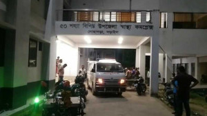 লাশের খাটিয়া আনতে গিয়ে ট্রাকচাপায় প্রাণ গেল ৩ জনের