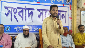 অন্তর্বর্তী সরকারকে রোডম্যাপ তৈরির আহ্বান নুরের