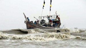 বঙ্গোপসাগরে ট্রলারডুবিতে ২ জনের মৃত্যু, খোঁজ মেলেনি ৫ শতাধিক জেলের