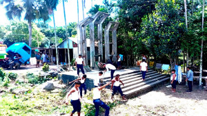 উল্লাপাড়ার প্রথম শহীদ মিনারে গ্রাফিতিতে থাকবে নতুন বাংলাদেশের স্বপ্ন