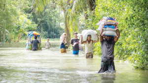 বন্যার্তদের পাশে ইউনিলিভার