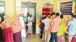 ‘ভয়ে’ অনুপস্থিত অর্ধশত চিকিৎসক, ভোগান্তি