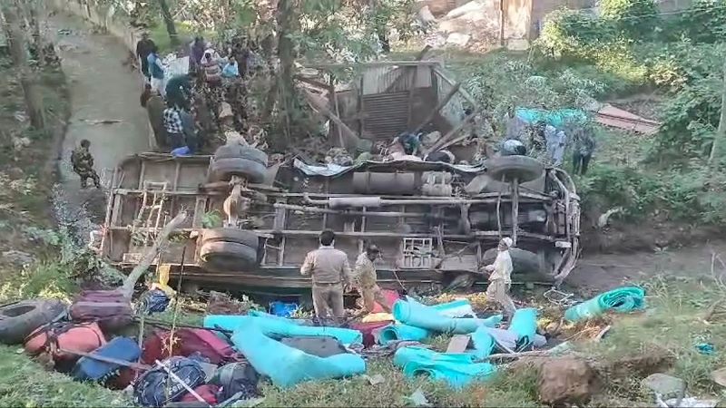 ভারতে বাস উল্টে বিএসএফের ৩ সদস্য নিহত ভারতে বাস উল্টে বিএসএফের ৩ সদস্য নিহত
