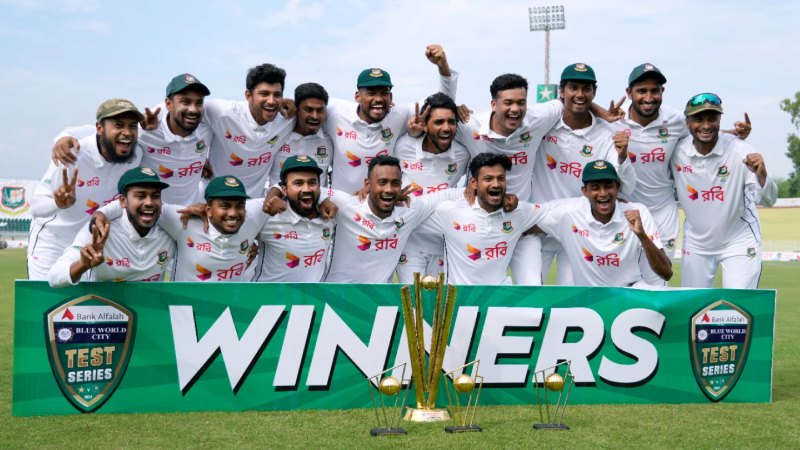 ক্রিকেটারদের বোনাস দেওয়া হবে আজ, কত করে পাচ্ছেন শান্তরা? ক্রিকেটারদের বোনাস দেওয়া হবে আজ, কত করে পাচ্ছেন শান্তরা?