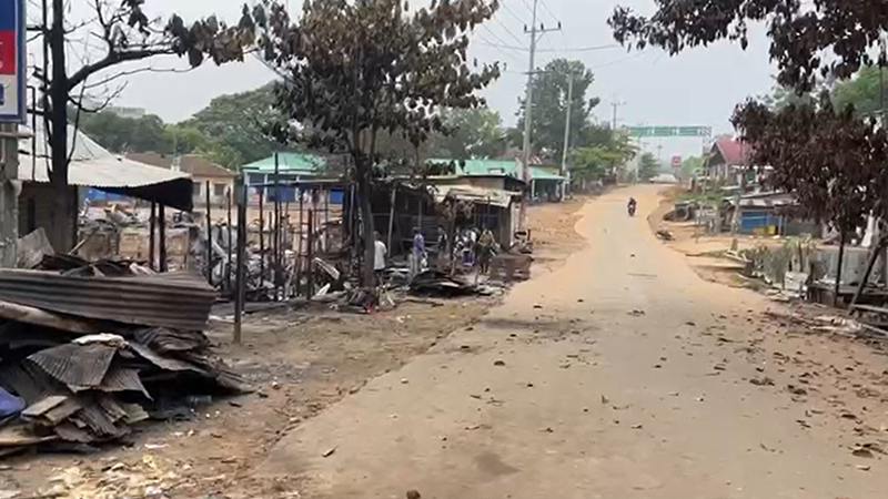 খাগড়াছড়িতে অবরোধ চলছে, যোগাযোগ বন্ধ খাগড়াছড়িতে অবরোধ চলছে, যোগাযোগ বন্ধ