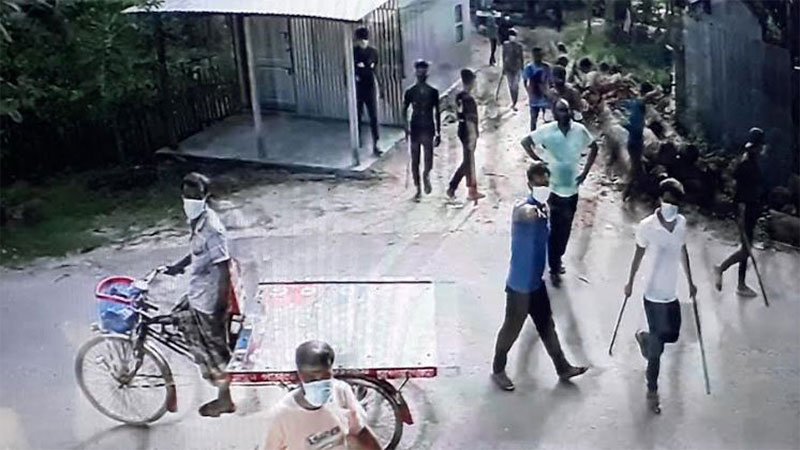 বাড়ি-ব্যবসা প্রতিষ্ঠানে হামলা-লুটের অভিযোগ বিএনপি নেতার বিরুদ্ধে বাড়ি-ব্যবসা প্রতিষ্ঠানে হামলা-লুটের অভিযোগ বিএনপি নেতার বিরুদ্ধে