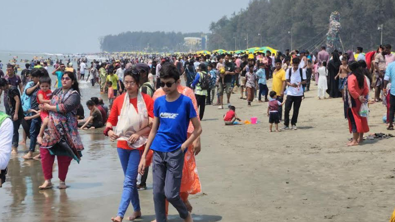 ঈদের ছুটিতে পর্যটক আসতে শুরু করেছে কক্সবাজারে ঈদের ছুটিতে পর্যটক আসতে শুরু করেছে কক্সবাজারে