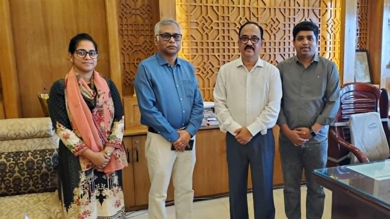 ঢাকা জেলা প্রশাসক অফিস প্রাঙ্গণ ধূমপানমুক্ত ঘোষণায় বিভাগীয় কমিশনারকে অভিনন্দন ঢাকা জেলা প্রশাসক অফিস প্রাঙ্গণ ধূমপানমুক্ত ঘোষণায় বিভাগীয় কমিশনারকে অভিনন্দন