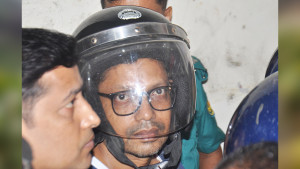 কারাগার থেকে শীতের সোয়েটার হারিয়ে গেছে, বললেন পলক