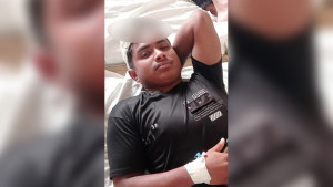 বৈষম্যবিরোধী ছাত্র আন্দোলনে চোখ হারানো ফরিদকে কুপিয়ে জখম