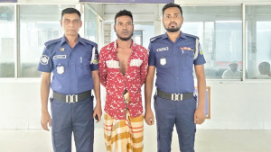 মুক্তাগাছায় শিশু ধর্ষণ: মূল আসামি গ্রেপ্তার, বাড়িতে আগুন দিল জনতা