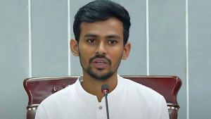 সুবিধামতো সময় যেকোনো দলে যোগ দিতে পারি: আসিফ মাহমুদ