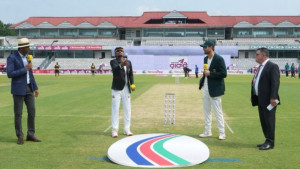 টস জিতে ব্যাটিংয়ে বাংলাদেশ