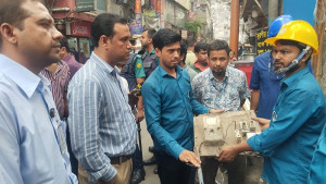 নকশাবহির্ভূত ৫ ভবনের অবৈধ অংশ অপসারণ, জরিমানা