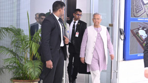 দোহার উদ্দেশে প্রধান উপদেষ্টার ঢাকা ত্যাগ