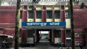 ধর্ষণে ব্যর্থ হয়ে নারীকে এলোপাতাড়ি কুপিয়ে জখম