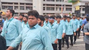 প্রশাসনের সঙ্গে বৈঠকের পর খামারবাড়ি থেকে অবরোধ তুলে নিলেন ডিপ্লোমা শিক্ষার্থীরা