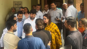 প্রথমবার এফডিসিতে উপদেষ্টা মাহফুজ আলম, জানালেন পরিকল্পনার কথা