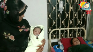 সন্তান জন্মের সময় ভেসে আসছিল নববর্ষের গান 