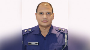 সাংবাদিকের ফোন কেড়ে নিয়ে  ছবি-ভিডিও ডিলিটের অভিযোগ পুলিশ সুপারের বিরুদ্ধে