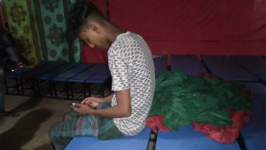 বিয়ে বাড়িতে ৫০০ টাকায় ভাড়া দেওয়া হলো বিদ্যালয়ের বেঞ্চ