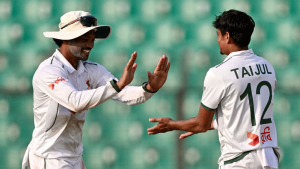 শেষ বেলায় ম্যাচের লাগাম ধরল বাংলাদেশ