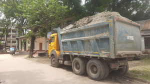 মির্জাপুরে লৌহজং নদীর পাড়ে অবৈধভাবে মাটি কাটায় ৭ লাখ টাকা জরিমানা