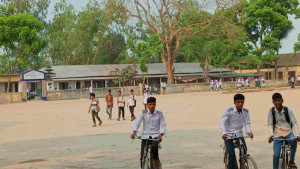 মাঠে ফের হাট বসানোর চেষ্টায় প্রভাবশালীরা